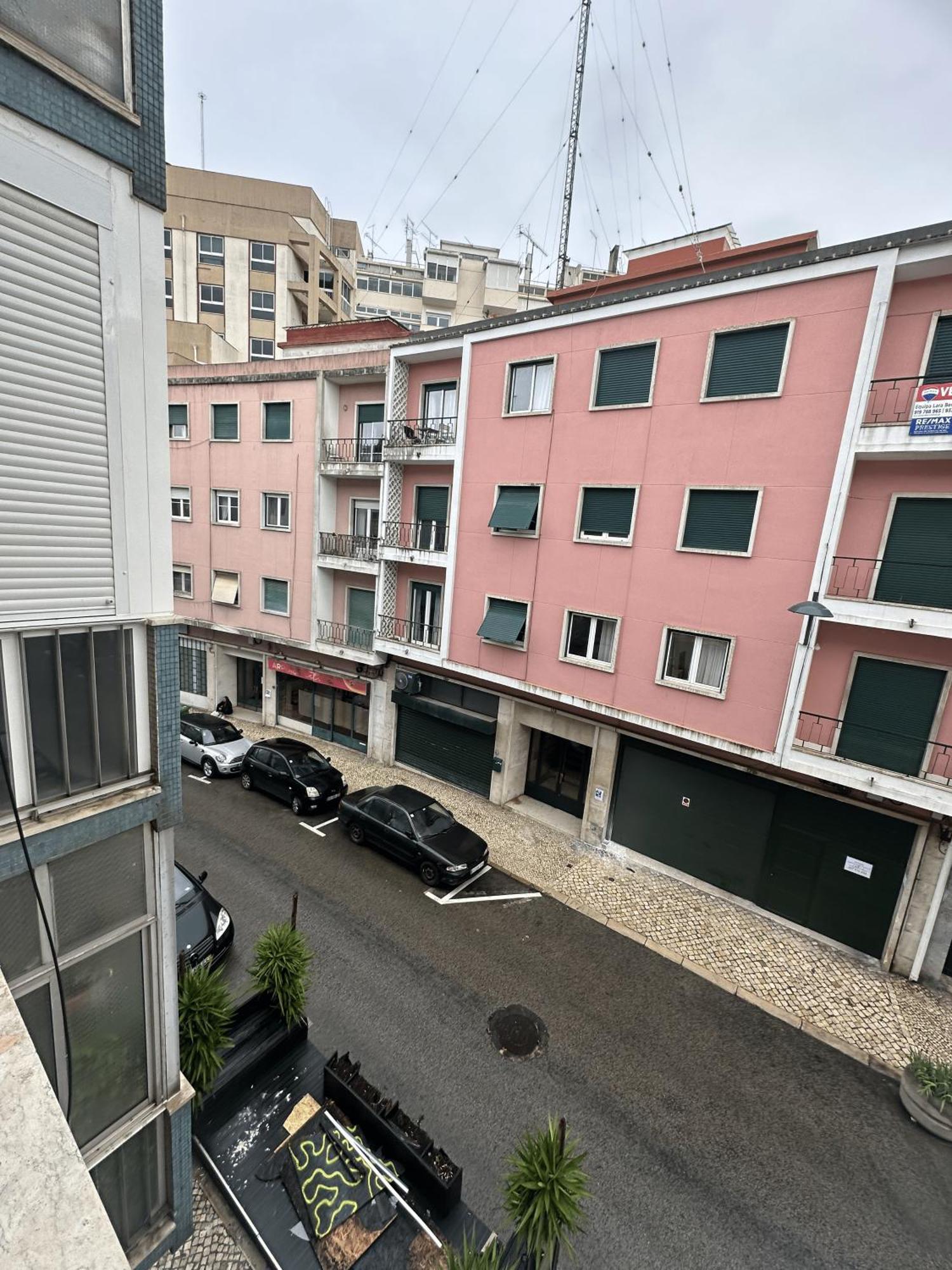 Appartamento Guest In Ninho Lisbona Esterno foto